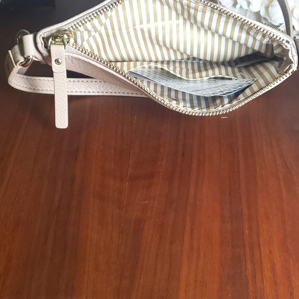 Kate Spade Cross Sholder Purse - Picture 5 of 8